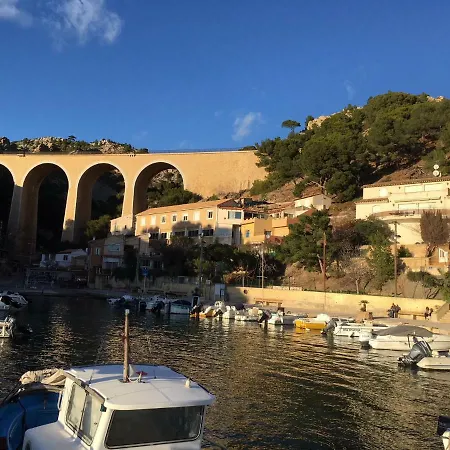Casa vacanze Cabanon Sur L Eau *